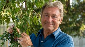 Alan Titchmarsh - credit: Flickr/Roger Green (CC by SA 2.0 DEED)